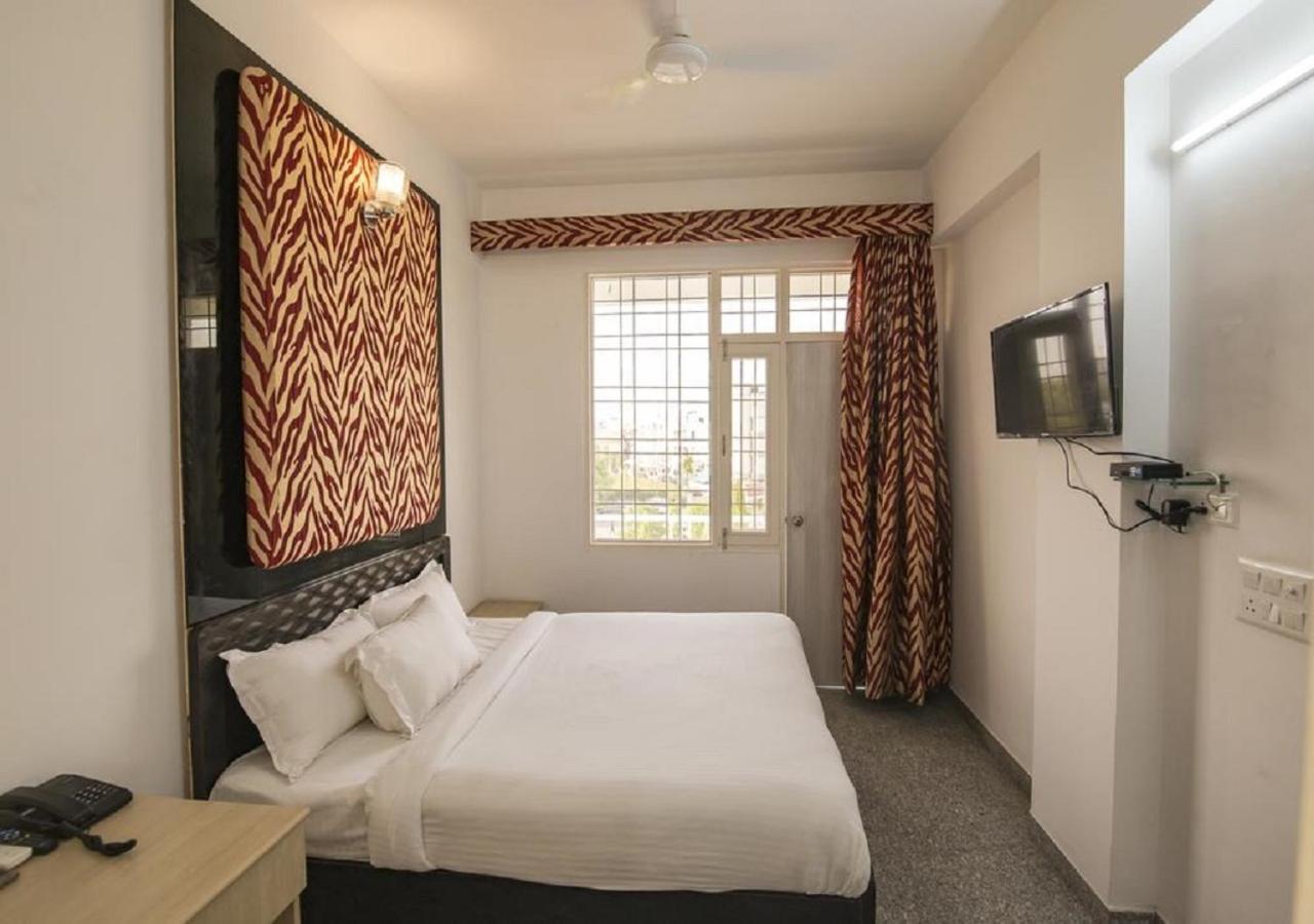 K G Residency Airport Hotel Divisione di Divisione di Jaipur Esterno foto